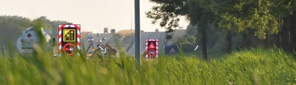 MOBILE VARIABLE MESSAGE SIGNS